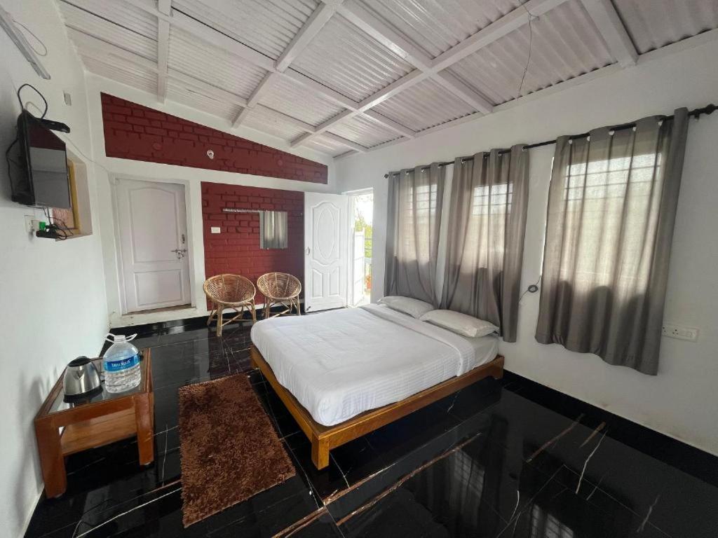 Hill Park Hotel Udagamandalam Exterior photo